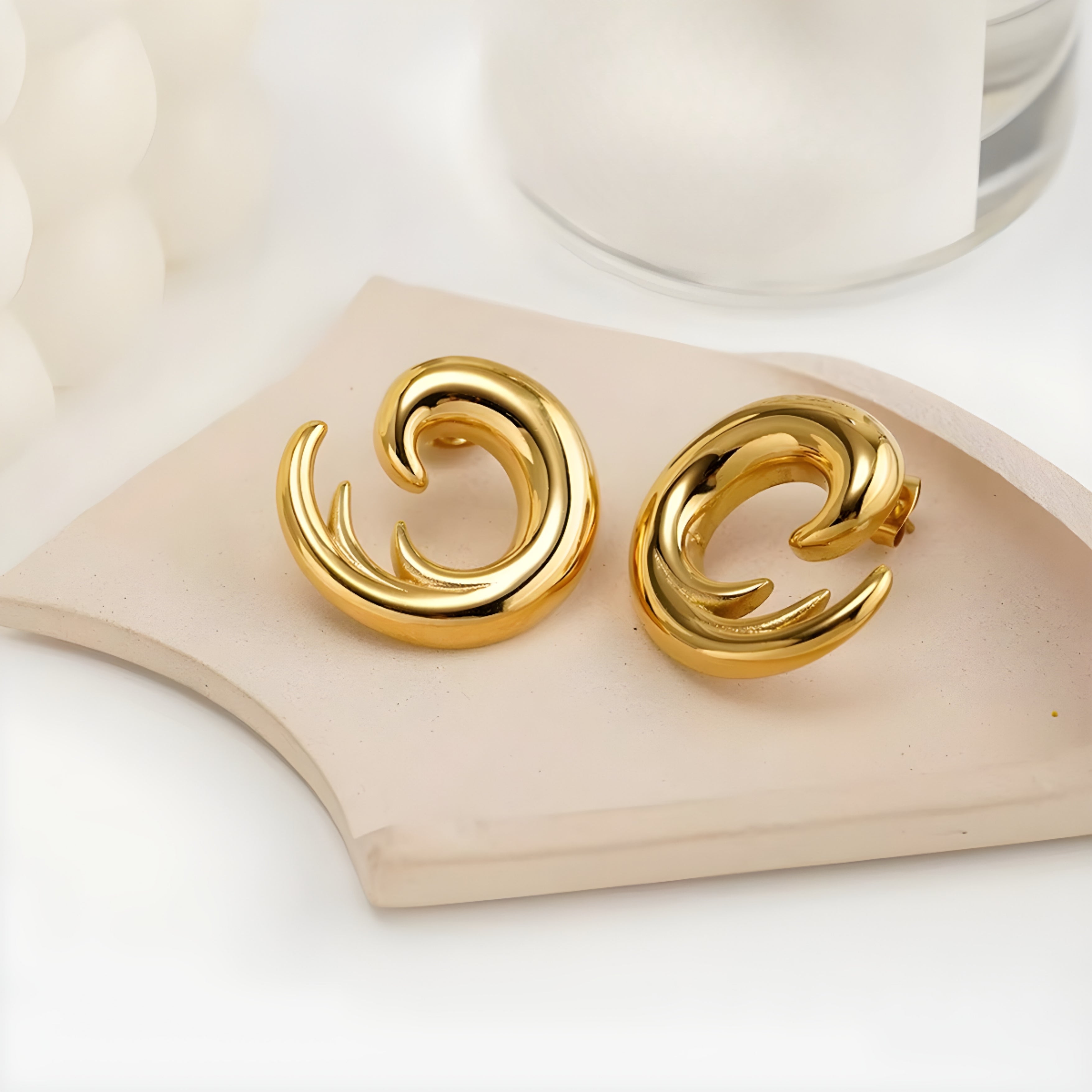 Swirl Studs